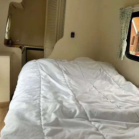 Car J9 Campsite Avesnelles